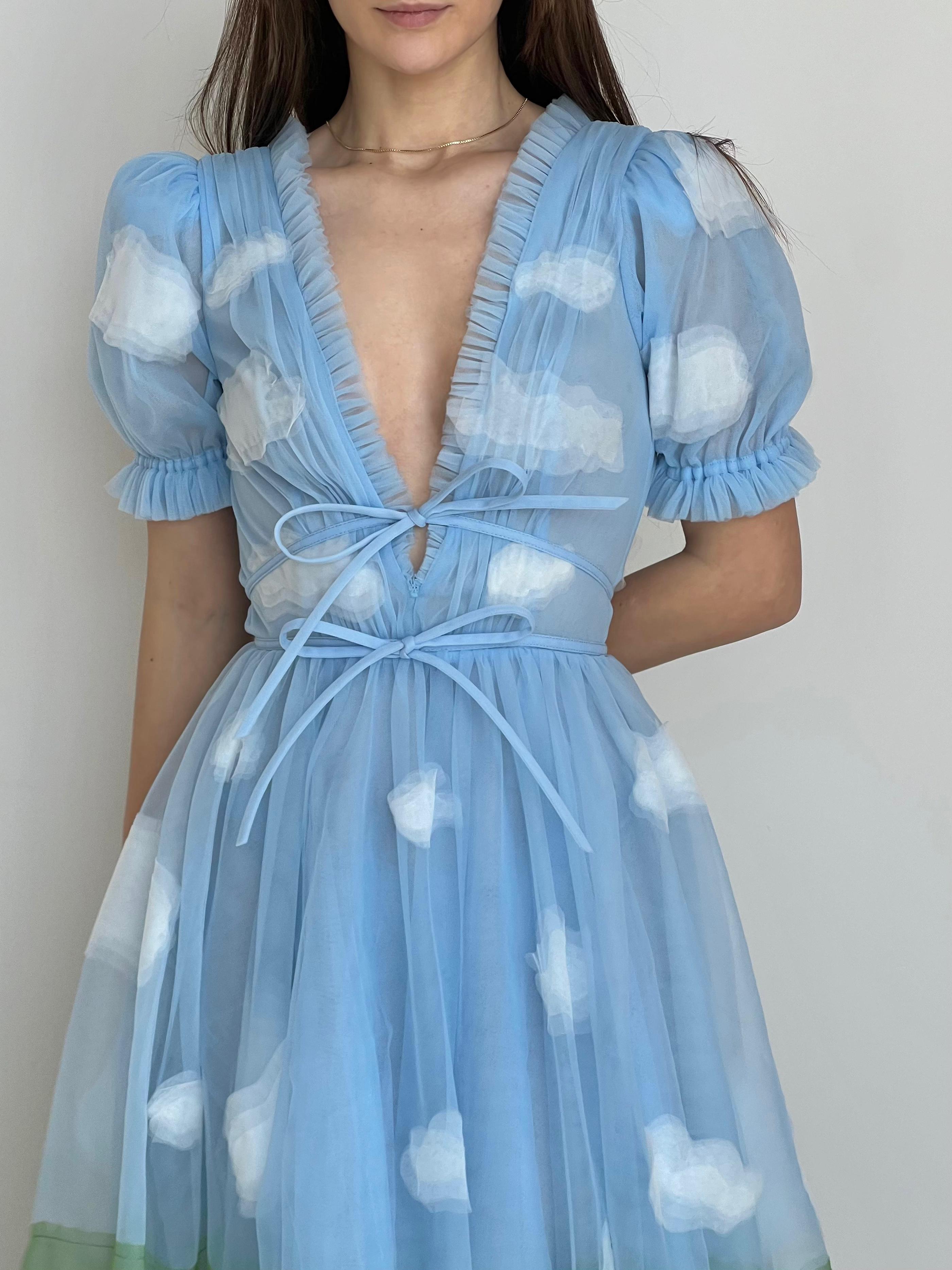Blue and green midi dress made from tulle, with v-neck, short sleeves and cloud design
