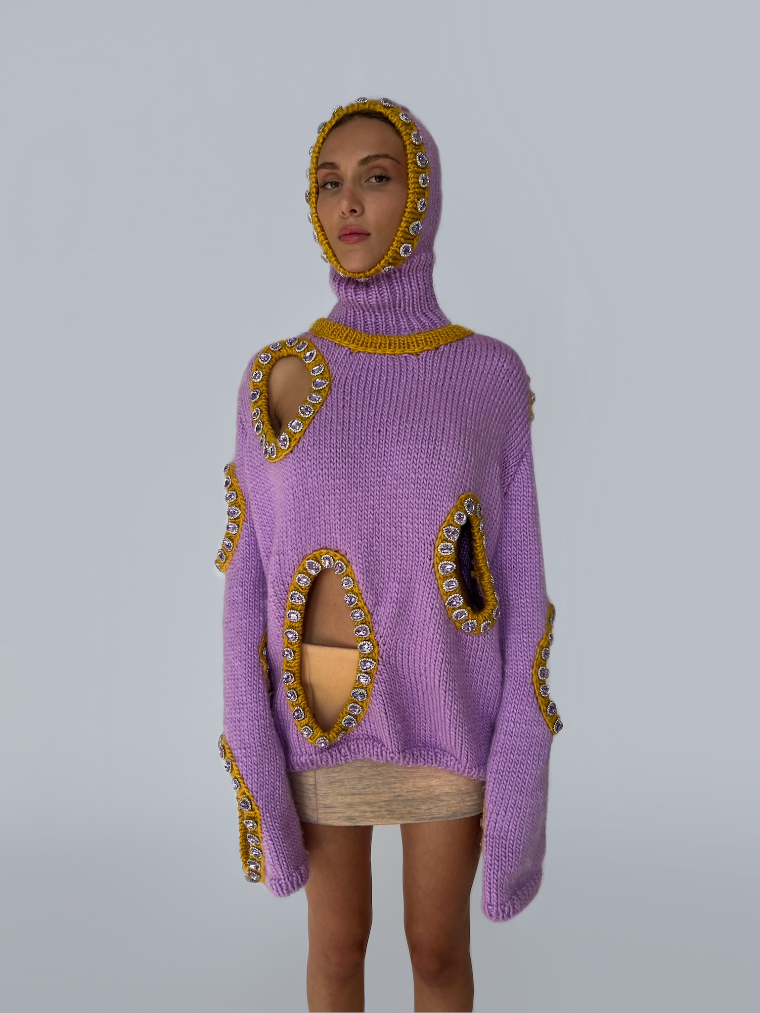 Purple knitted sweater with embroidered jewelry, long sleeves and holes