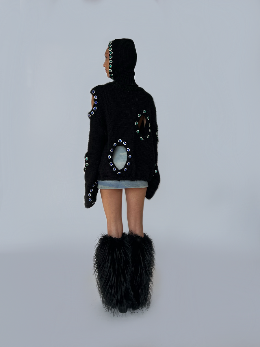 Black knitted sweater with embroidered jewelry, long sleeves and holes